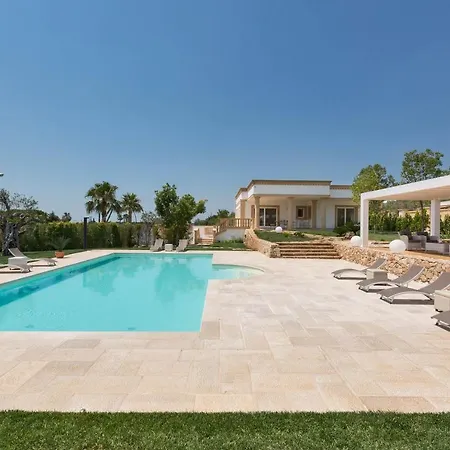 Sleeps 12 Pool Air Con Wifi *